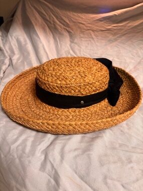 Helen Kaminski Classic Boater Canotier Raffia Straw Hat Made in Madagascar EUC
